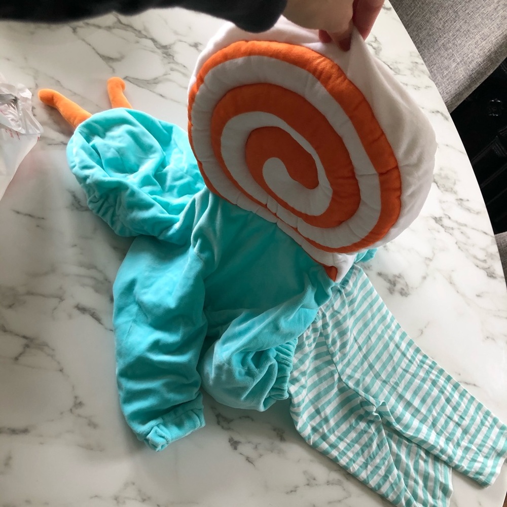 Baby snail costume, 6-12 months